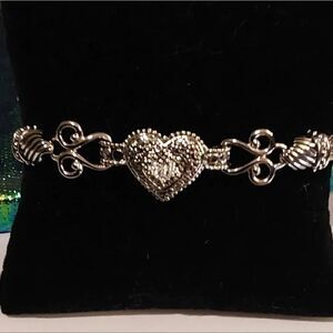 Pretty Silver Vintage Lia Sophia Love & Hearts Link Bracelet